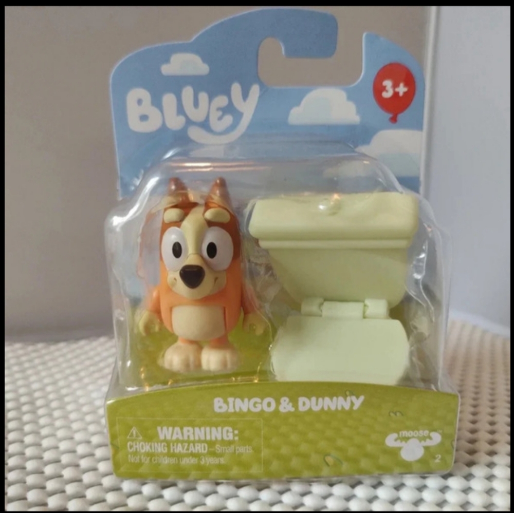 Bluey Cartoon Bingo and Dunny Figures NWT